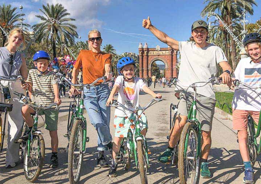 fietstour door Barcelona, fietstour Barcelona, fietstocht Barcelona, de mooiste plekjes per fiets door Barcelona in groepen en families.